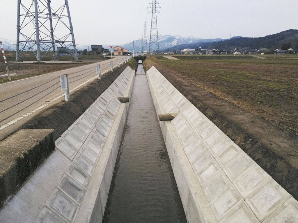 小矢部川水系清水川 県単独河川維持修繕 護岸工工事