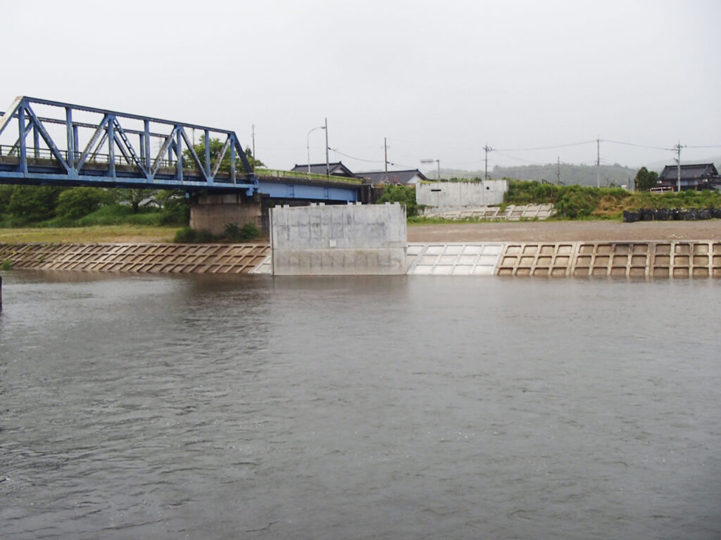 一般県道 安居福野線 道路橋りょう改築護岸工事